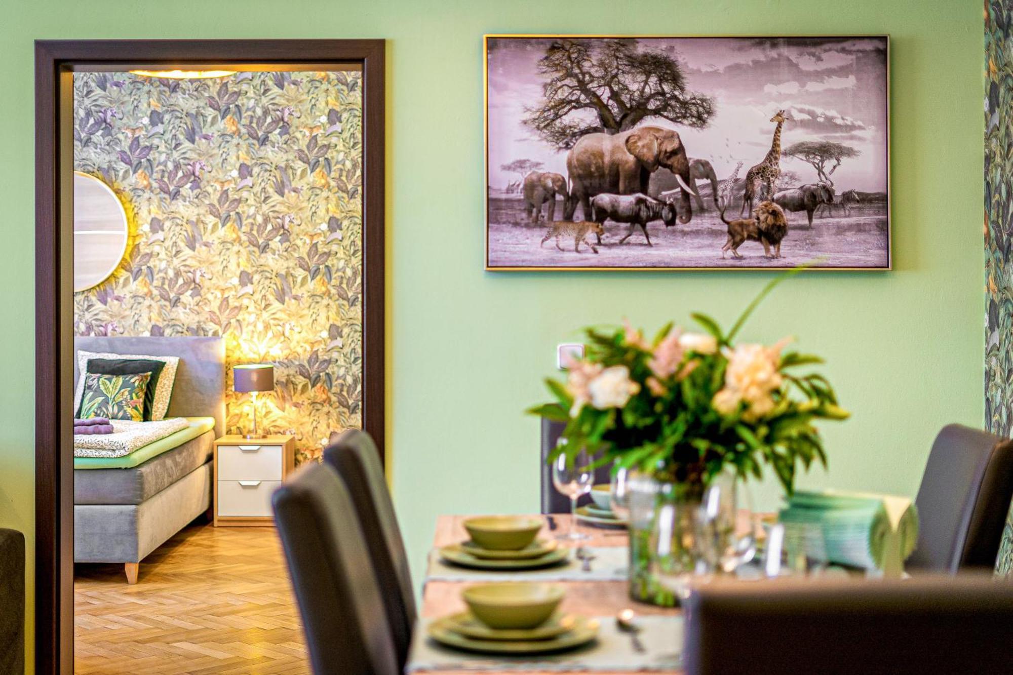 Oasis Apartments At Charles Square ปราก ภายนอก รูปภาพ