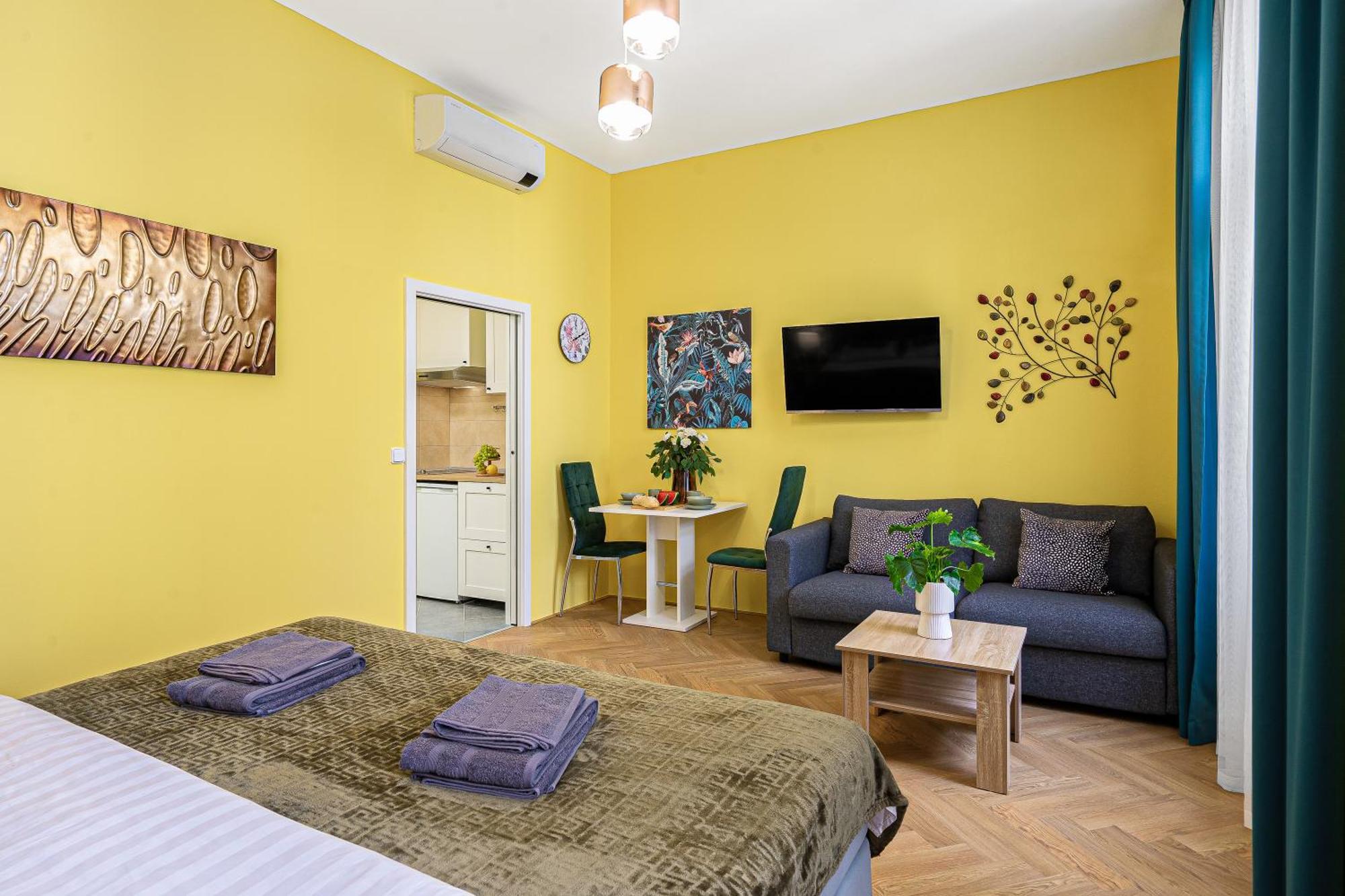 Oasis Apartments At Charles Square ปราก ภายนอก รูปภาพ